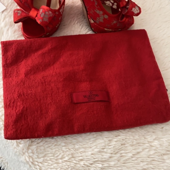 Valentino Garavani red heels - Picture 6 of 8